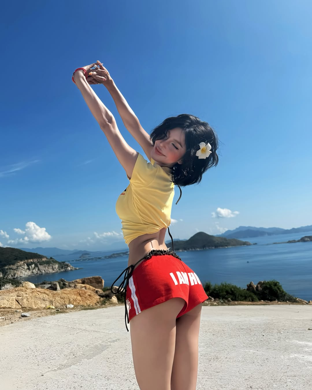 BABIE SHORT " I AM HOT "