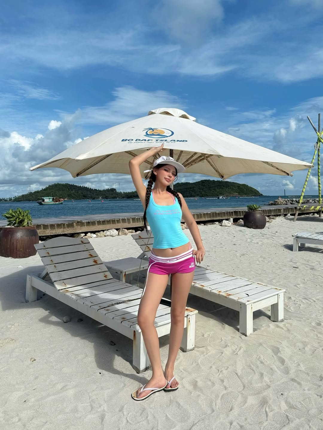 SO HOT AQUA BLUE TANK TOP
